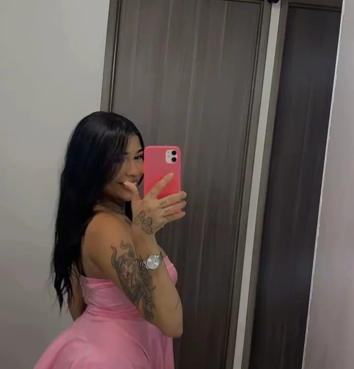 Naia000, webcammodel på Stripchat: fotos
