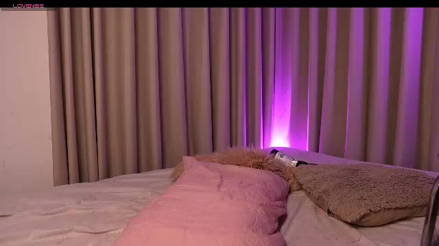 therealpeach_ di Chaturbate: foto model webcam