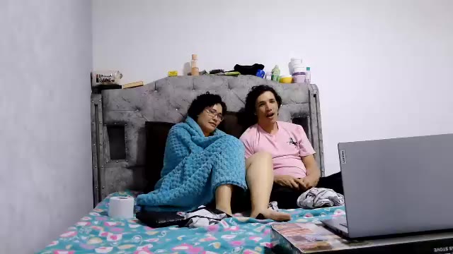 mauroluxandra – Chaturbate webkamerás modell