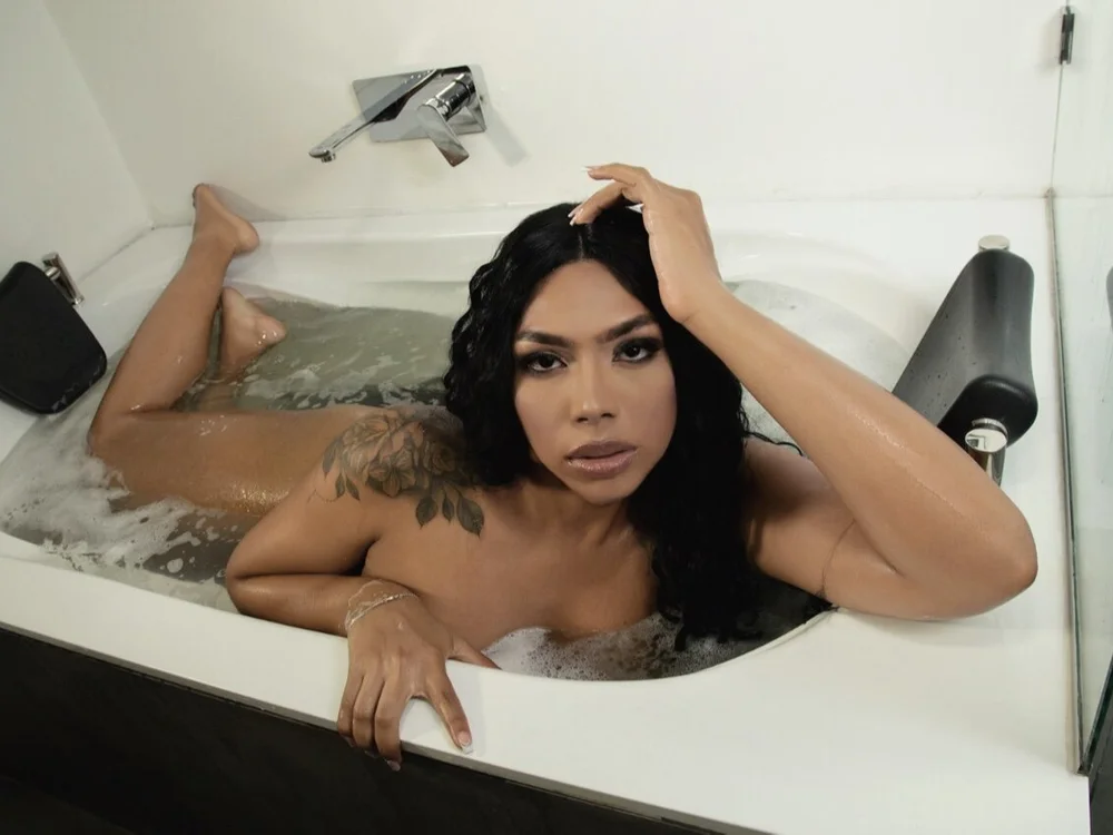 bunny_nicolle บน Stripchat: รูปภาพและโปรไฟล์