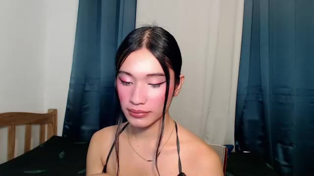 ur_dollsexx di Chaturbate: foto model webcam