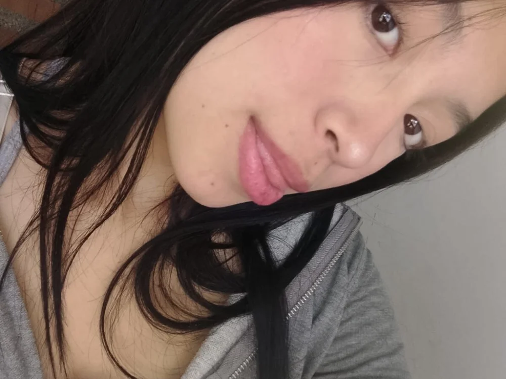 MilaPink_ – Stripchat webkamerás modell