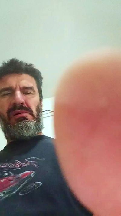 Preview photo of webcam model fernando3376 on Cam4