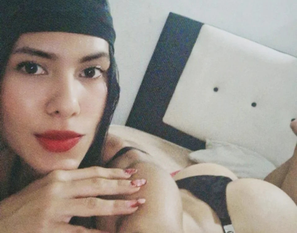 Alannys19, modèle webcam Stripchat : photos