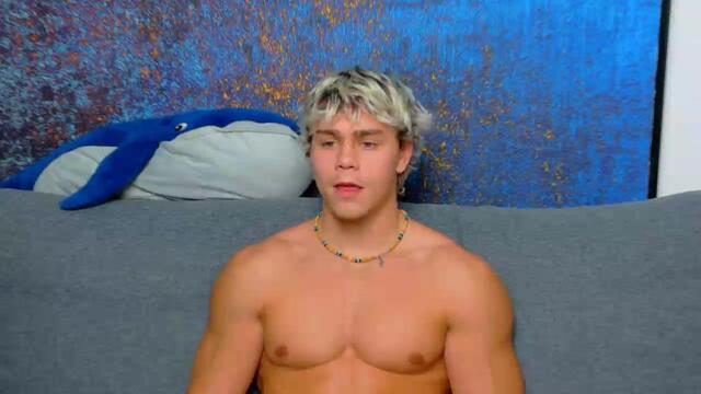 Preview photo of webcam model spencer-roth on Flirt4Free