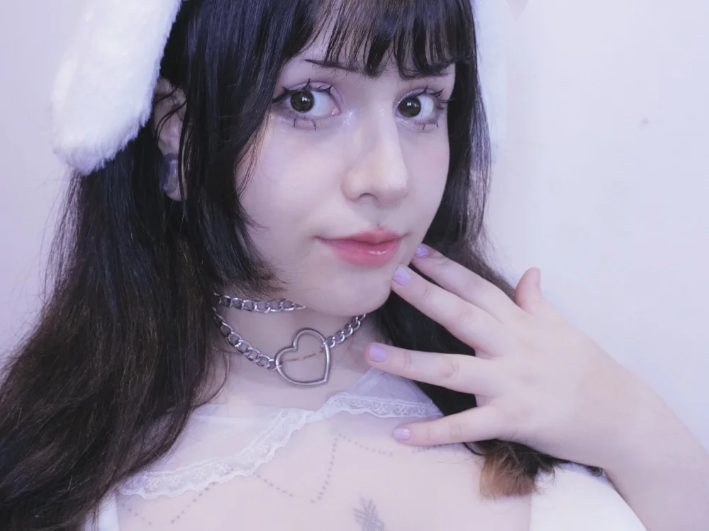 Renooh, webcammodel på Stripchat: fotos