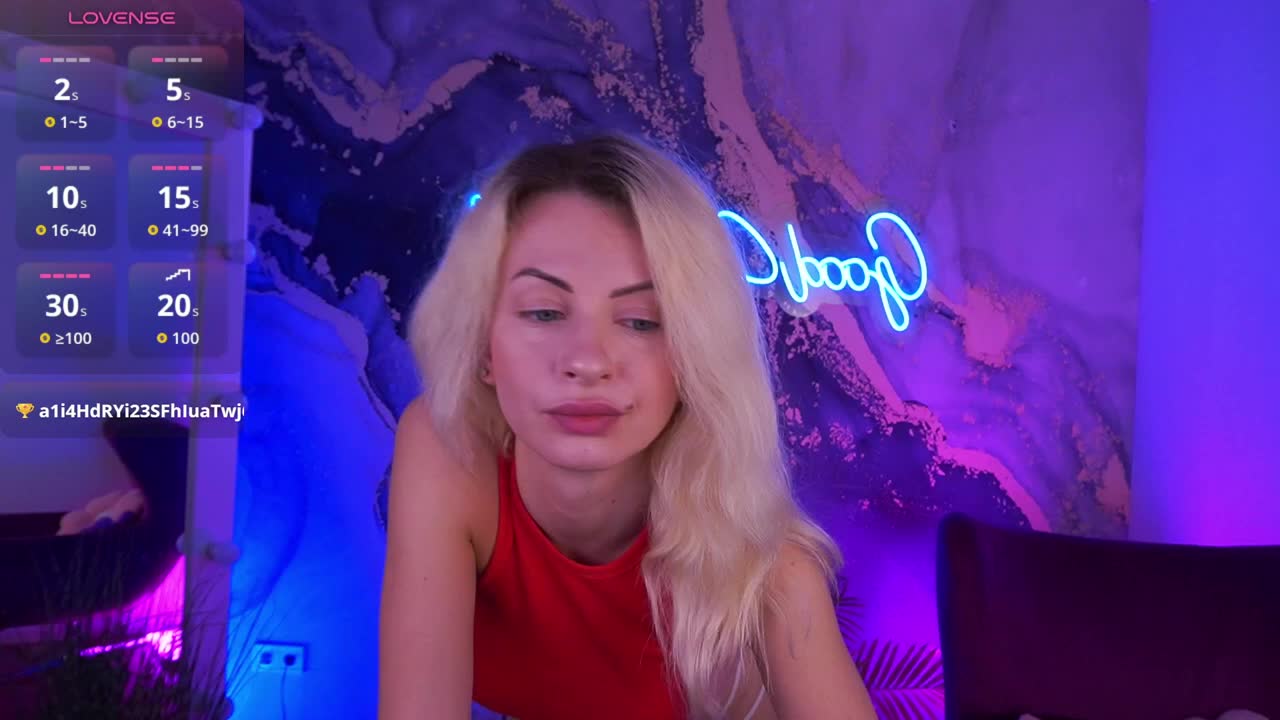 miabura, model webcam de XloveCam: fotos
