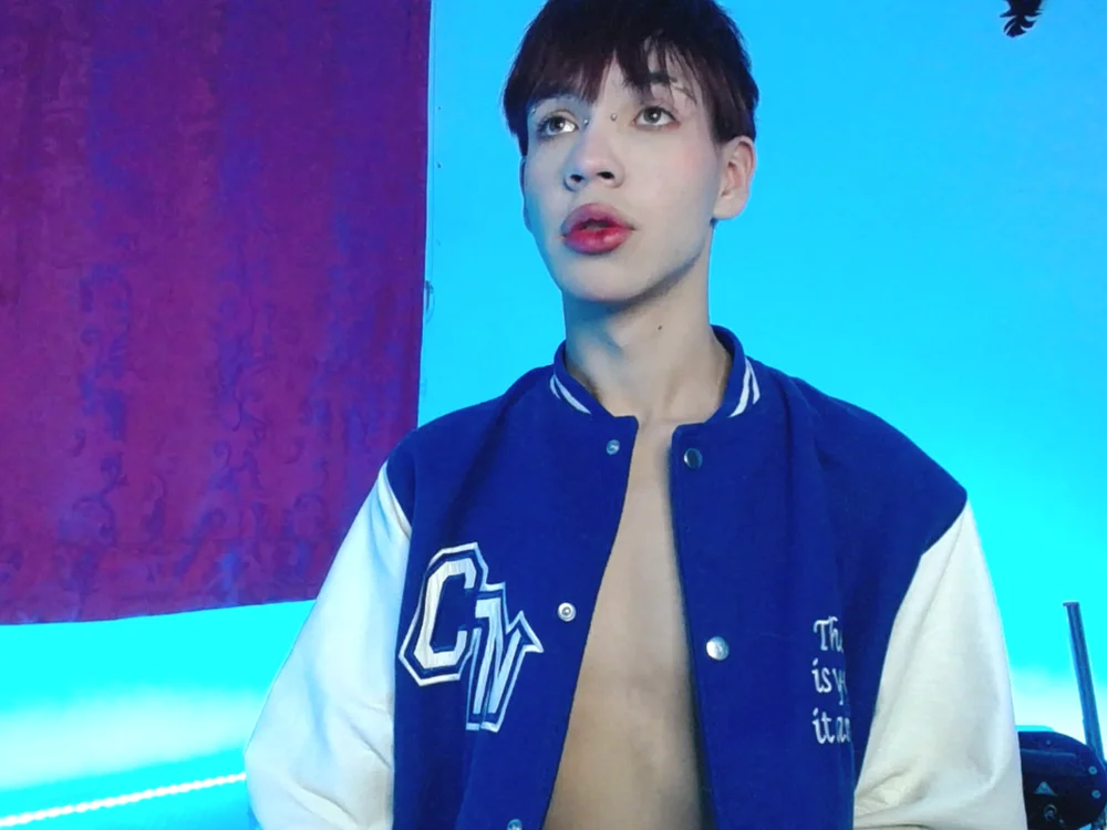 lucky_stricke (Stripchat): fotod ja profiil