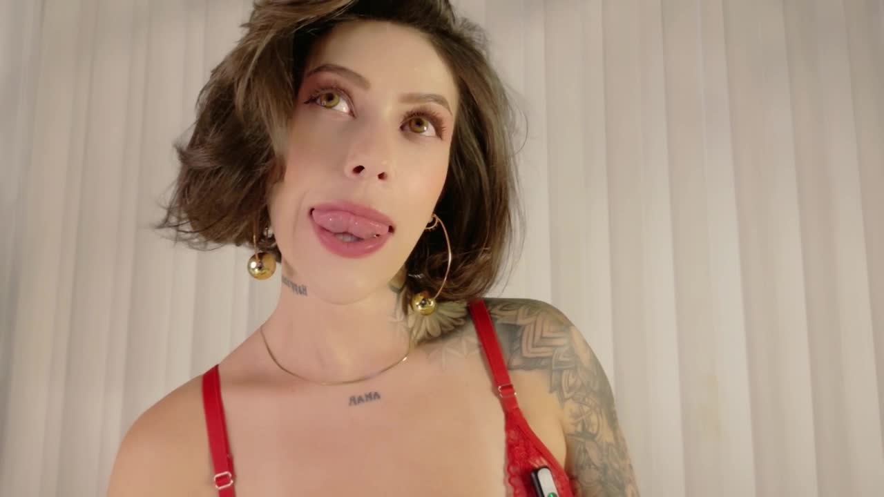 hannaborbon — XloveCam 直播模特：照片与资料