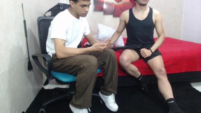 adam-and-kendry-and-carlos na Flirt4Free: fotky a profil