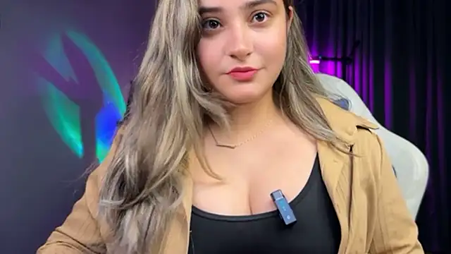 demieliss — Stripchat 直播模特：照片与资料