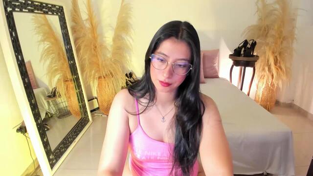lucy-minds në Flirt4Free: foto dhe profili