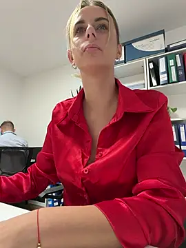Hii_Lolla di Stripchat: foto model webcam