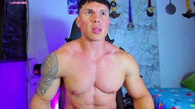 Preview photo of webcam model drake-xion on Flirt4Free