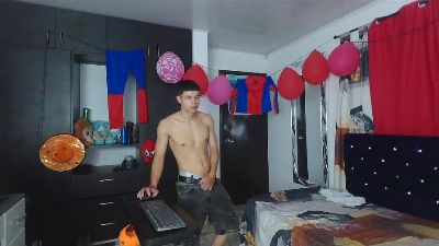 alexander_cr1 na Cam4: fotky a profil