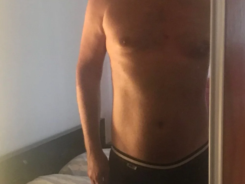 toluis77 – Stripchat webkamerás modell