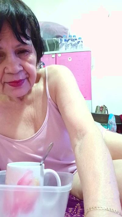 tastegranny, model webcam de Cam4: fotos