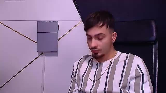 brandontatex — Chaturbate: ფოტოები და პროფილი