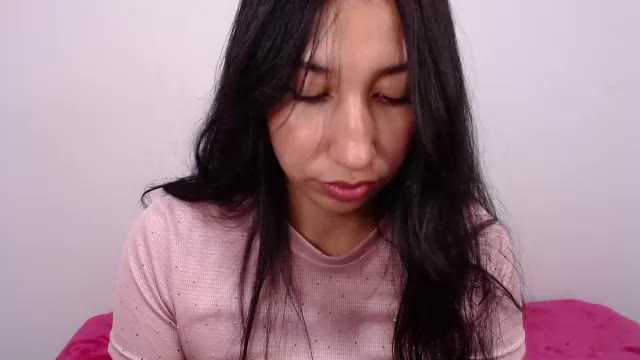 valen_tina33 — Chaturbate 直播模特：照片与资料