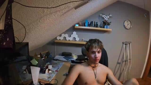 Preview photo of webcam model alex-nortver on Flirt4Free