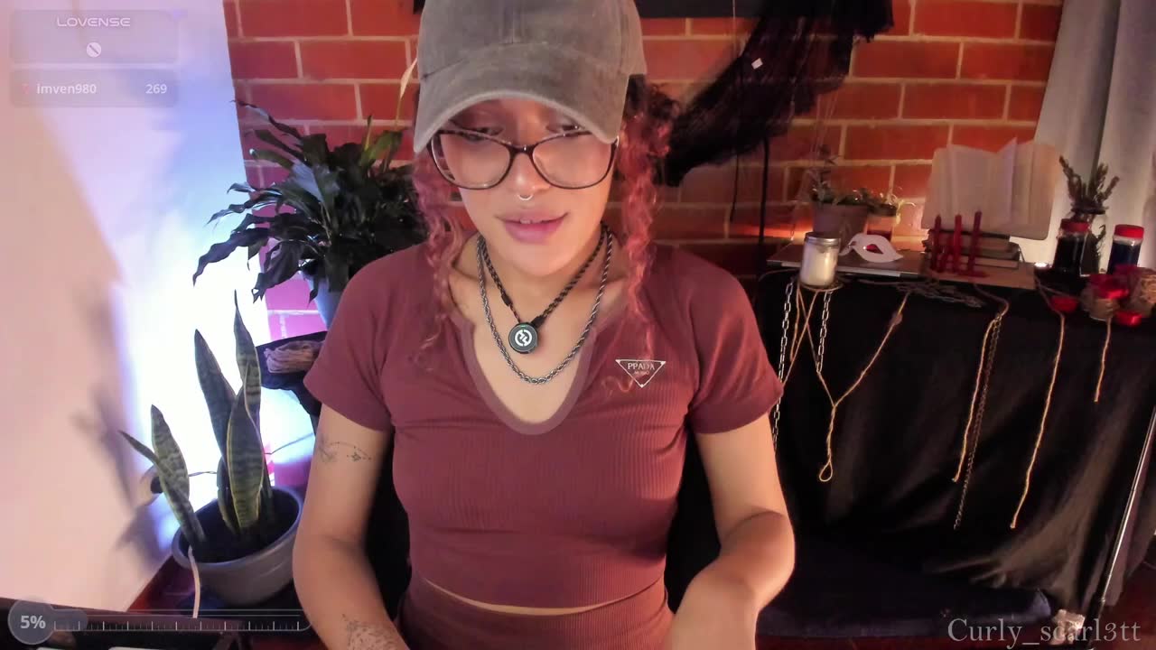 curlyscarlettven, webcammodell på XloveCam: bilder
