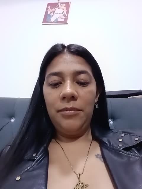 paulettelovex — XloveCam वेबकैम मॉडल: फ़ोटो