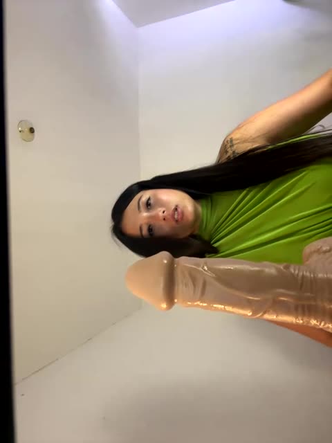 meridastone (BongaCams): foto un profils