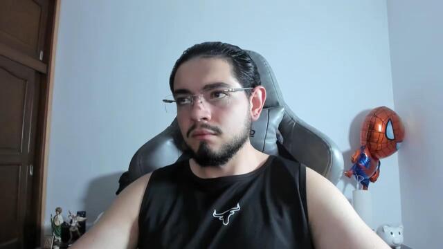 luigi-white, model webcam pe Flirt4Free: poze