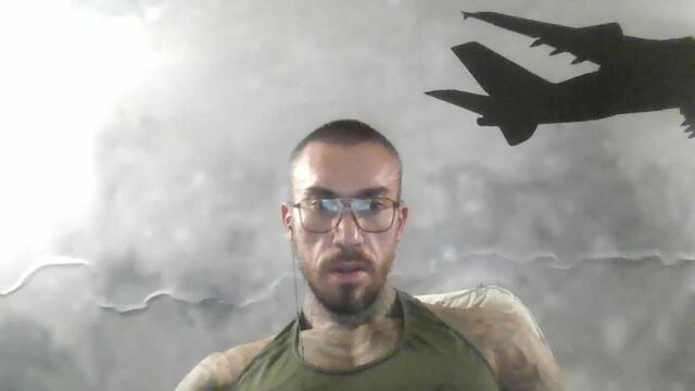 Preview photo of webcam model lucias-crawford on Flirt4Free