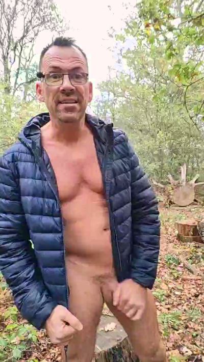 Preview photo of webcam model dave_naked on Cam4