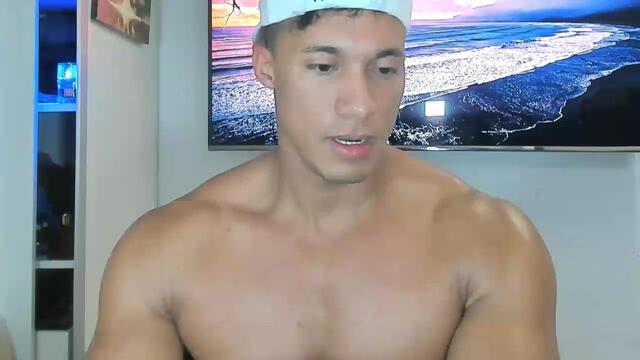 Preview photo of webcam model mat-strong on Flirt4Free