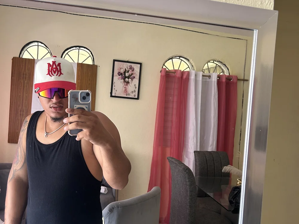 ELMALON11 di Stripchat: foto model webcam