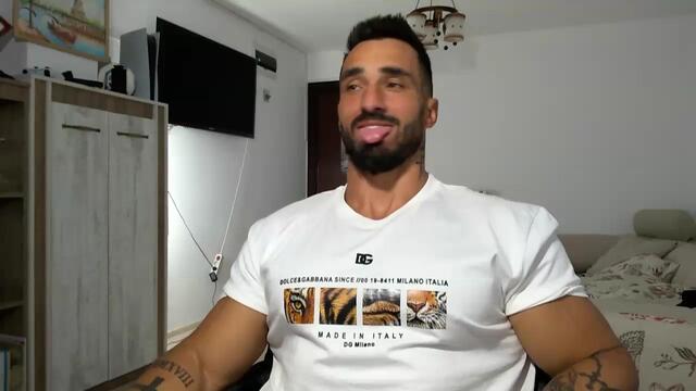 ian-hunk — Flirt4Free: ფოტოები და პროფილი