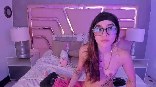 maywesst — Chaturbate ওয়েবক্যাম মডেল: ছবি