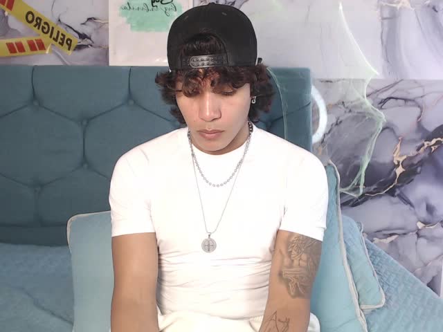 maximilianroth (XloveCam): foto un profils