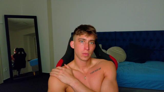 mikalai-zhuk (Flirt4Free): foto un profils