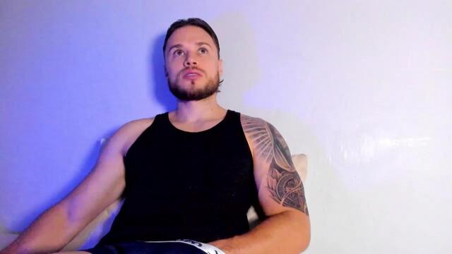 adrien-roche — Flirt4Free वेबकैम मॉडल: फ़ोटो