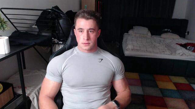 Preview photo of webcam model bruno-bellini on Flirt4Free