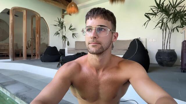forest-nichols (Flirt4Free): fotod ja profiil