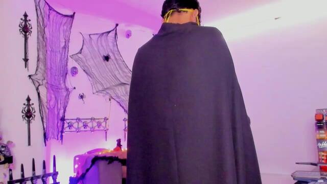 Preview photo of webcam model alejandro-montenegro on Flirt4Free