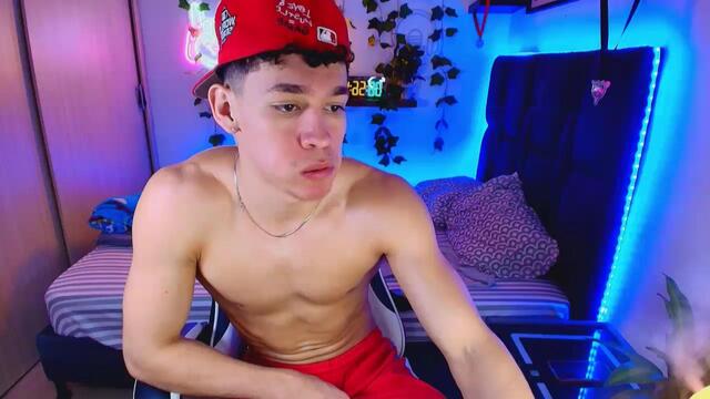 myke-latin – уебкам модел в Flirt4Free: снимки