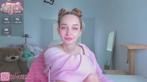 polikinesis – BongaCams webkamerás modell