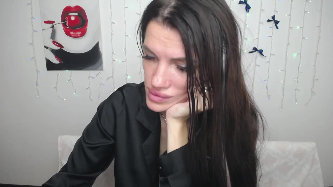 milaloona, webcammodell på XloveCam: bilder