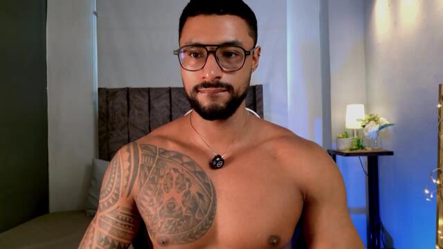 liiam-garcia — Flirt4Free ওয়েবক্যাম মডেল: ছবি