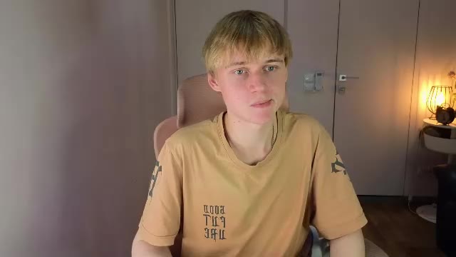 avenrey di Chaturbate: foto model webcam