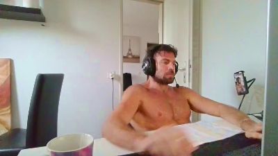 Preview photo of webcam model alpha_hunk on Cam4