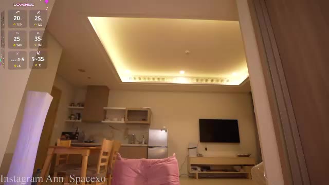 ann_space на Chaturbate: фото вебкам-моделі