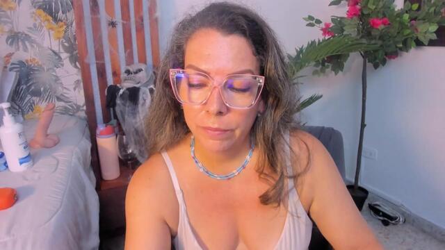 dominika-frost, μοντέλο webcam στο Flirt4Free