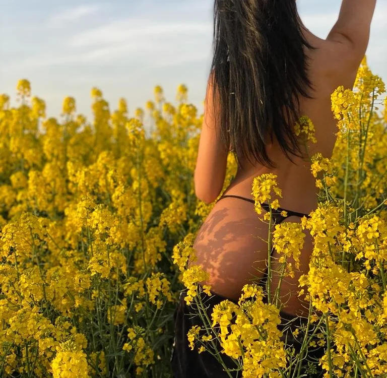 Awesome_Jolie на Stripchat: фото вебкам-моделі