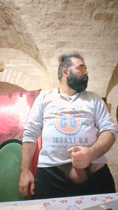 Preview photo of webcam model cerbero31 on Cam4